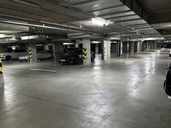 Оренда паркомісце в підземному паркінгу  Валова 15 Львов