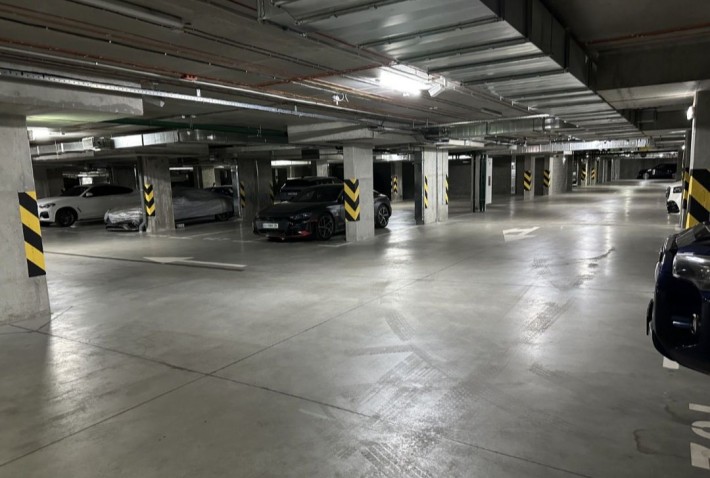 Оренда паркомісце в підземному паркінгу  Валова 15 - фото 1