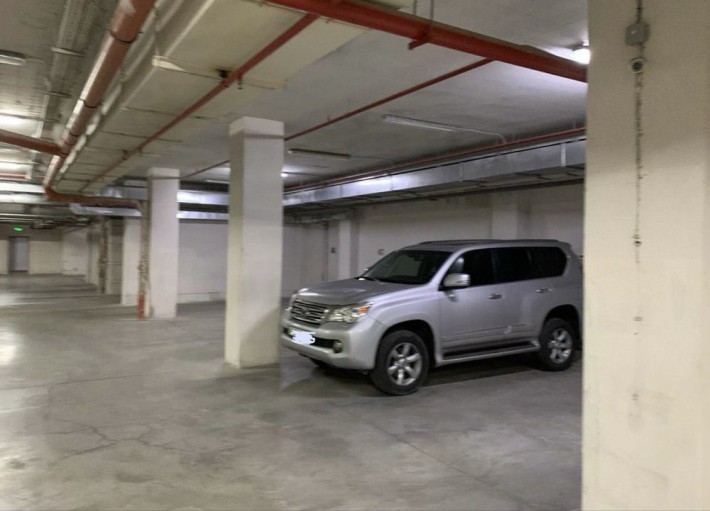 Сдам паркоместо в подземном паркинге ЖК Аксиома - фото 1