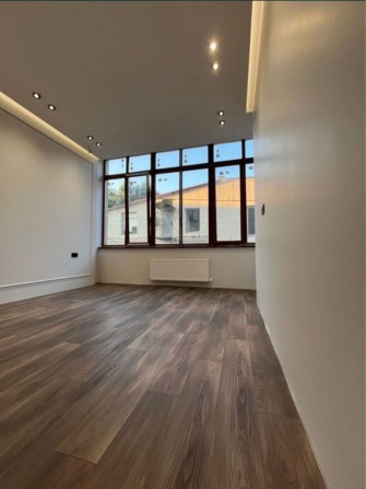 Продам квартиру в центрі міста в новобудові - фото 1