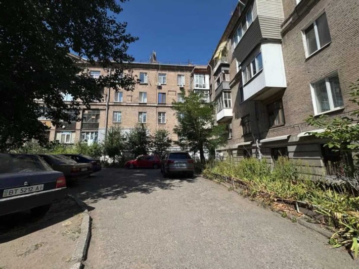 Продается 2-х комн. сталинка, 2-й этаж, район КЗ им. Глинки - фото 1