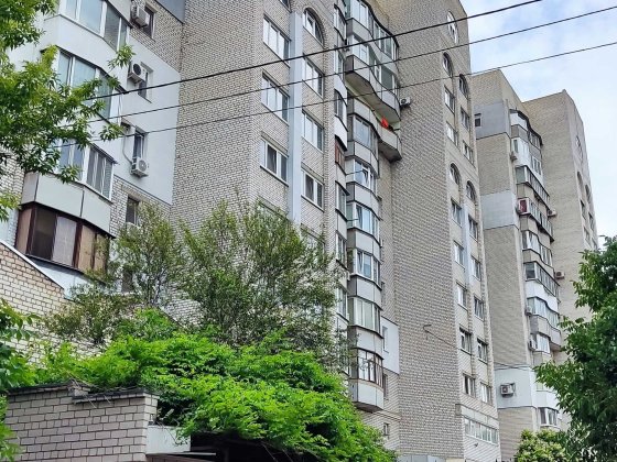 ВЛАСНИК продає 2 к.к - центр  (Декабристів 40), єВідновлення Николаев