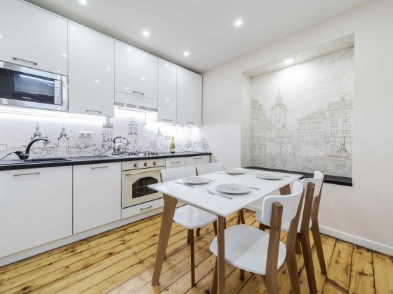 Продаж 1-кім квартири на вул. Князя Романа в історичному будинку Центр Львов