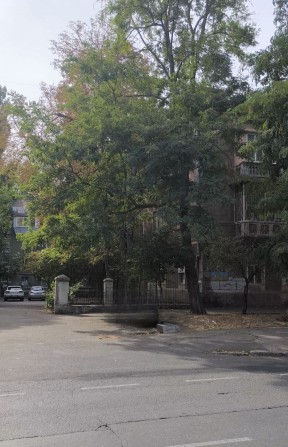 Самая дешёвая квартира, под ремонт, в хрущевке на Гагарина - фото 1