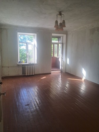 Продам квартиру под ремонт - фото 1