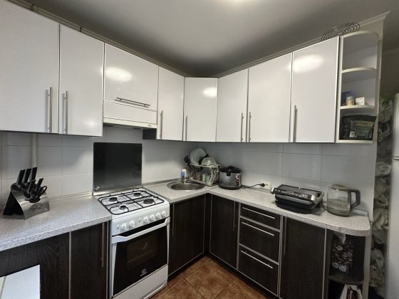 1к. Центр міста, 1/9 з балконом, з ремонтом. Запоріжжя