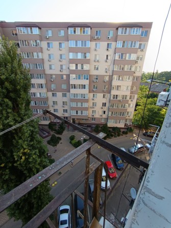 Продажа 1 кв, гостинка, ул. Св.Рихтера/Кордонная, средний этаж, жилая! - фото 1