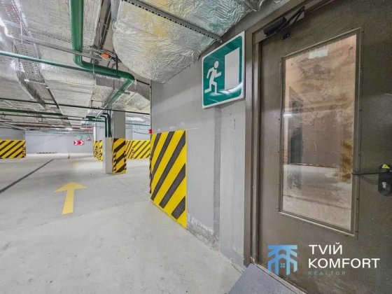 Паркомісце ЖК “Берег Дніпра” — броньований готель для вашого авто. Киев