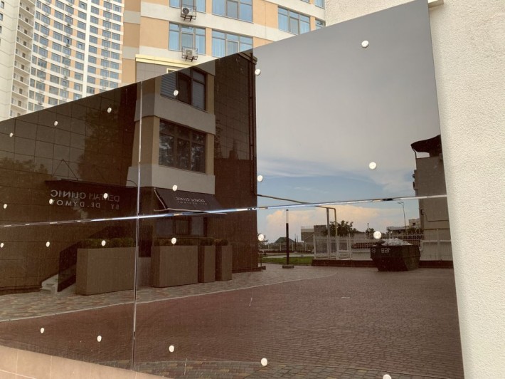 Здам паркомісце (паркінг), Каманіна 16а, 44 Жемчужина - фото 1