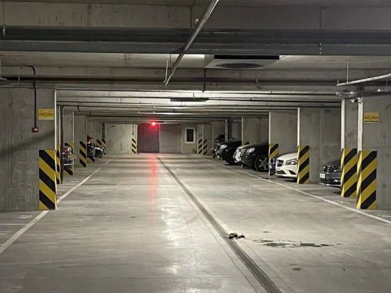 Підземний паркінг для електромобіля,  просп. Лобановського Киев