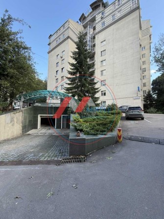 Оренда паркомісця в підземному паркінгу Франка,24а - фото 1