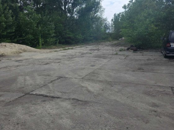 оренда паркомісця село Слобода Красная Слобода