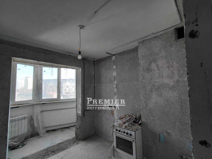 Продам 2 кімнатну квартиру під чистовий ремонт з видом на море. - фото 1