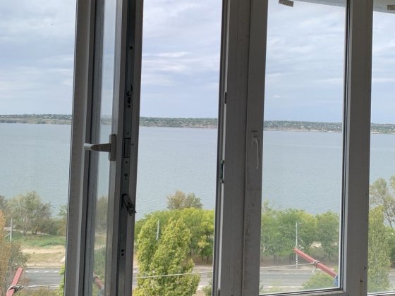 Продаж 1 кімнатної квартири з видом на річку зі всіх вікон. Намив Николаев