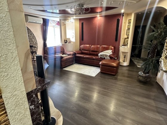 Пропонуємо на продаж простору квартиру в самому серці Кропивницького! Кропивницький