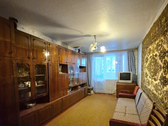 Продам 3 комнатную квартиру,  2 этаж/9 Харків