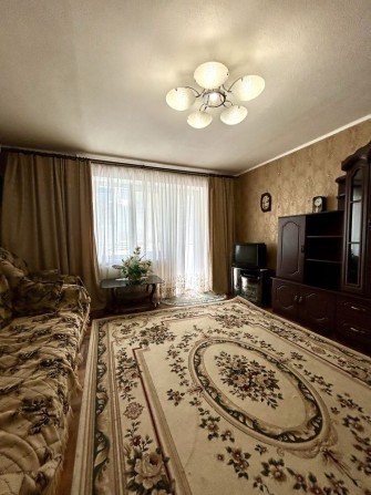 Продам трикімнатну на Бородинському - фото 1