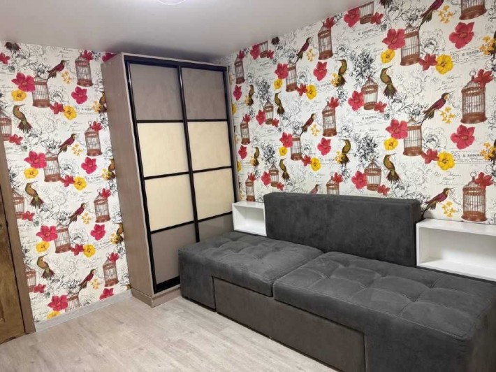 Срочно Продам 2 комнатную квартиру в кирпичном доме! - фото 1