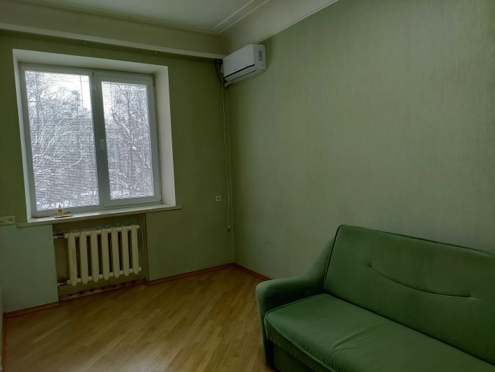 LS-19  Продається 2-х кім. "сталінка" в центрі Харкова. - фото 1
