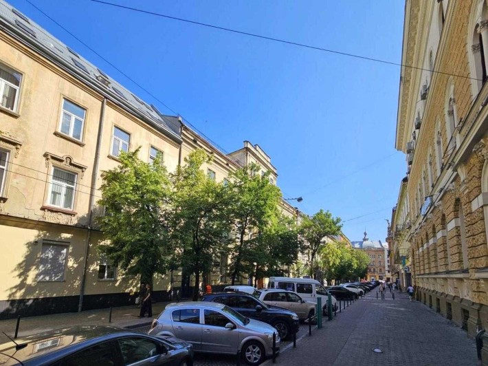 Продаж 2 кімнатної квартири, центр, вулиця Січових Стрільців - фото 1