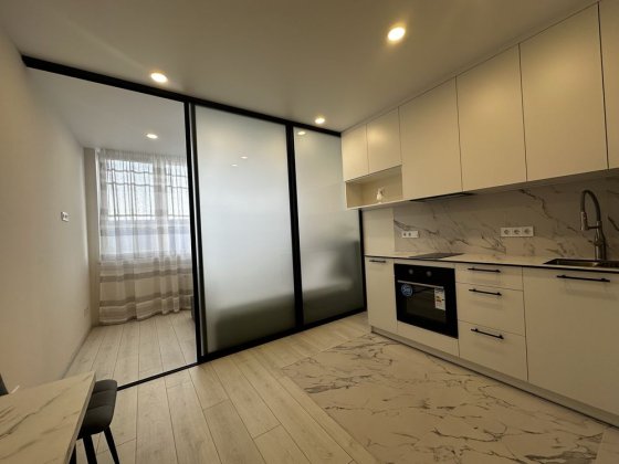 1 комнатная студия с ремонтом на Таирова Одесса