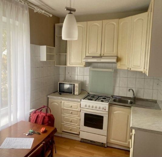 Продам 3х ком. кв-ру на Бородинском, ул. Толока 3эт. 9ти этажного дом - фото 1