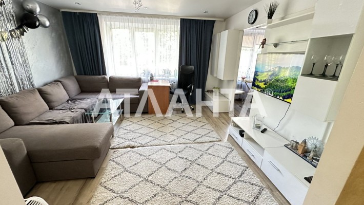 Продаж трьохкім квартири з ремонтом  вул. Виговського, 73. - фото 1