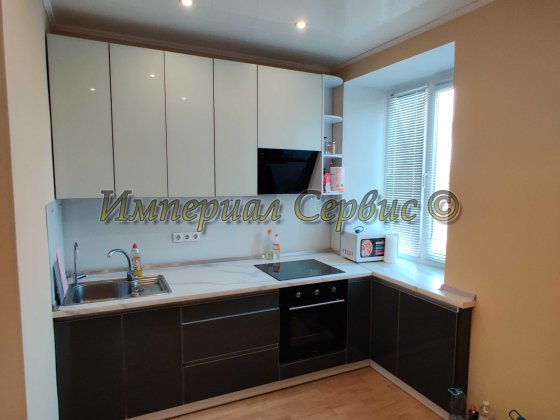 Продам 2 комнатную по ул. Бульвар Центральный р-н пл. Фестивальная Запоріжжя