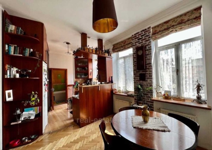 Продаж від власника! 2-кімнатна квартира у центрі Львова, без комісії - фото 1