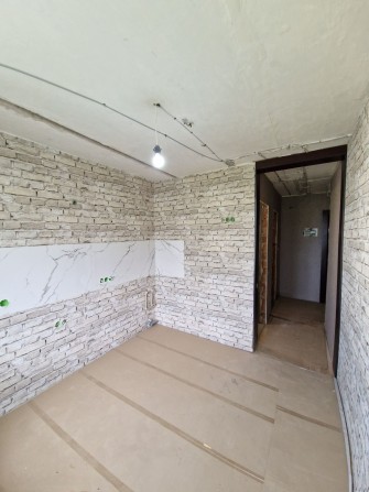 Продаж 2 двокімнатної квартири | цегла | Пасічна, Майорівка - фото 1