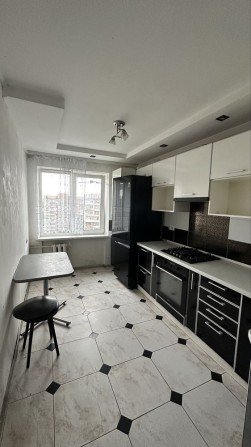 Продам 3 кім з ремонтом Залізничний район Патона - фото 1