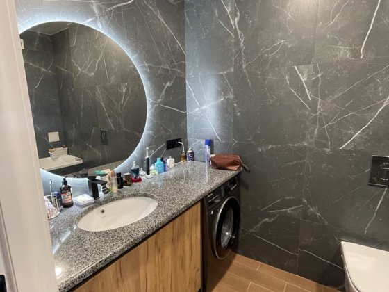 Продам 1 кімнатну простору Квартиру ((Власник)) Петропавловская Борщаговка