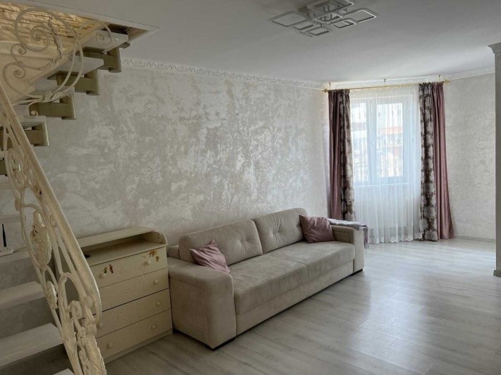 Продаж 2 кімнатної дворівневої квартири, вулиця Лінкольна - фото 1