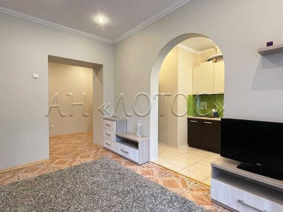 Продажа 2хкомнатной Сталинки.50 метров от Соборной. Квартира-крепость! Николаев