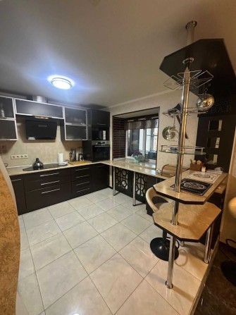 Продаю 3-х комнатную  квартиру на улице Садовой! а1 - фото 1