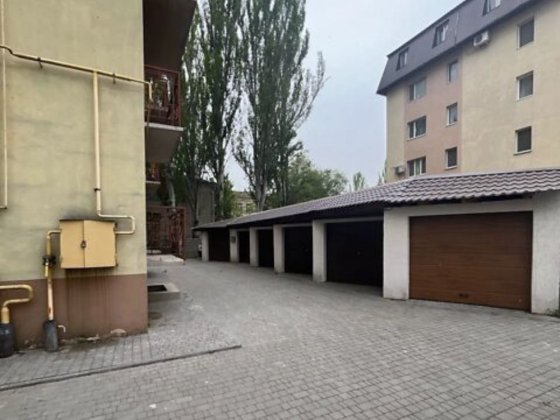 Продаж квартири мансардного типу Новобудова Космонавтів Миколаїв