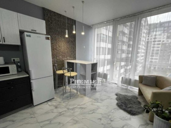 Продам 1 кім квартиру з ремонтом у новому будинку на Марсельській. Одеса