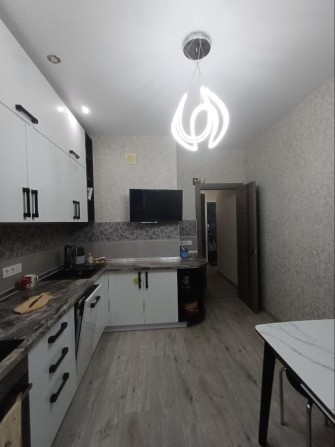 Продам 2 ком квартиру на Бочарова - фото 1