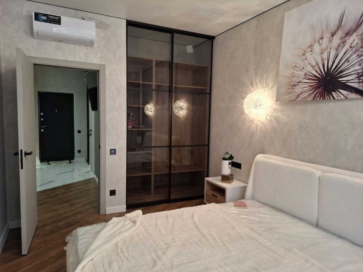 Квартира с дизайнерским ремонтом в ЖК Атмосфера. 2 разд. спальни - фото 1