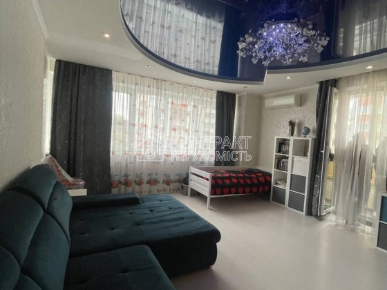 Продаж / Квартира / Тракторобудівників, Салтівка, Харьков Харьков