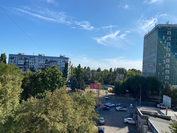 Эксклюзив. Черемушки. 3-х комнатная. Под ремонт. Средний этаж. - фото 1