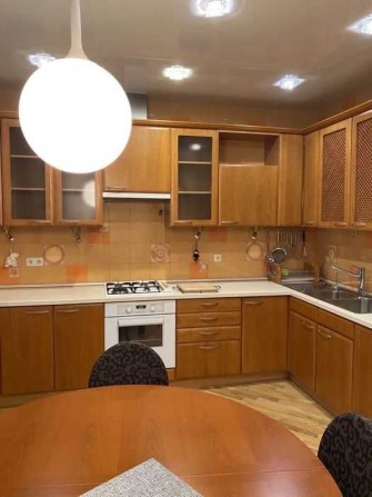 Продам 3 комн. уютную квартиру, Центр, Дом со шпилем! - фото 1