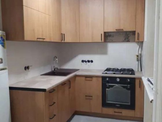 Продаж 3-к квартири вул. Рижська 8 Київ