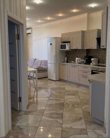 Продаж 2-к квартири вул. Авіаконструктора Антонова 2б - фото 1