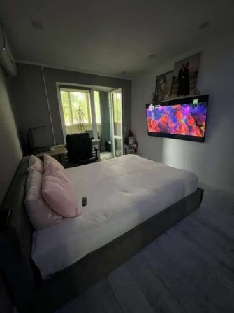 Продаж 1-к квартири Харківське шосе 51б - фото 1