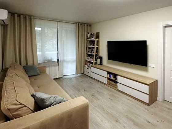 Продається двокімнатна квартира на вулиці Олега Мудрака( Наумова) 41. Київ