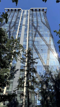 Продаж 2-к квартири вул.  Авіаконструктора Антонова 2б - фото 1