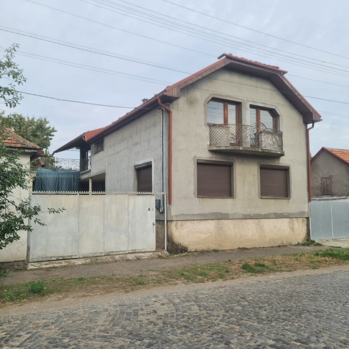 Продається будинок в м.Берегове. - фото 1