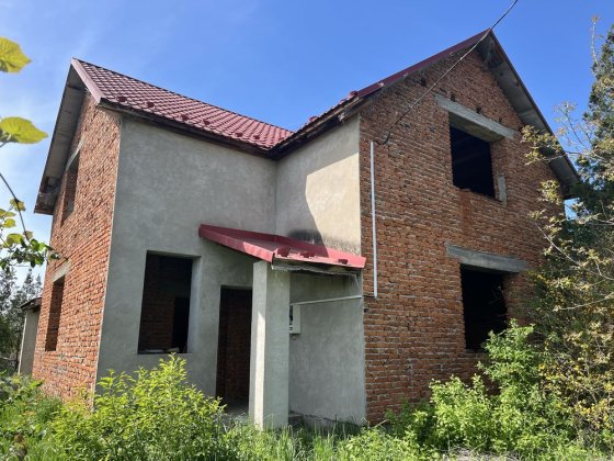 Недобудова 235 м2 приват ділянка 12 сот Берегово винзавод «Чізай» Берегове