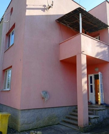 Двоповерховий будинок в казковому житловому кварталі - фото 1